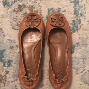 Tori Burch Tan Flats Size 6